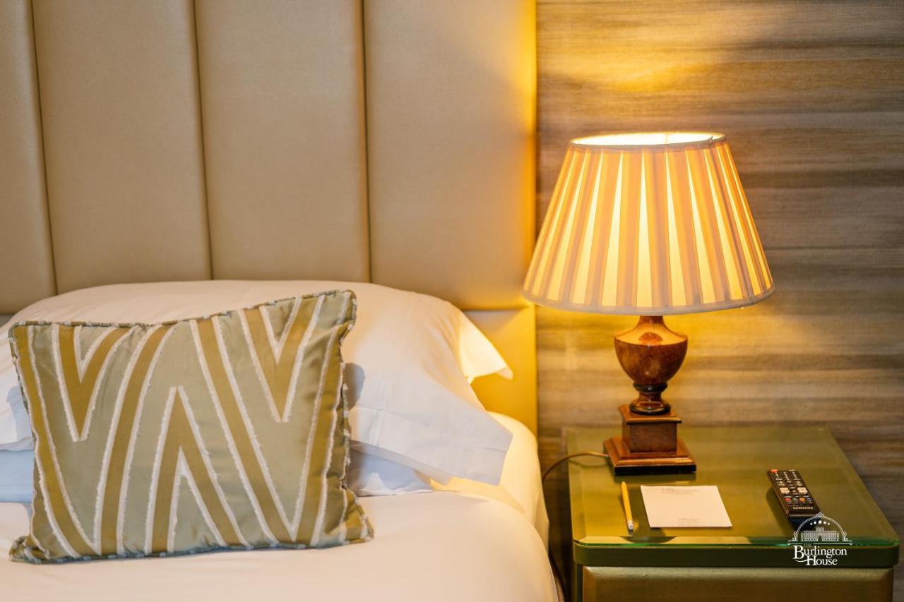 オックスフォード Burlington House Boutique Bed & Breakfast エクステリア 写真 A lampshade