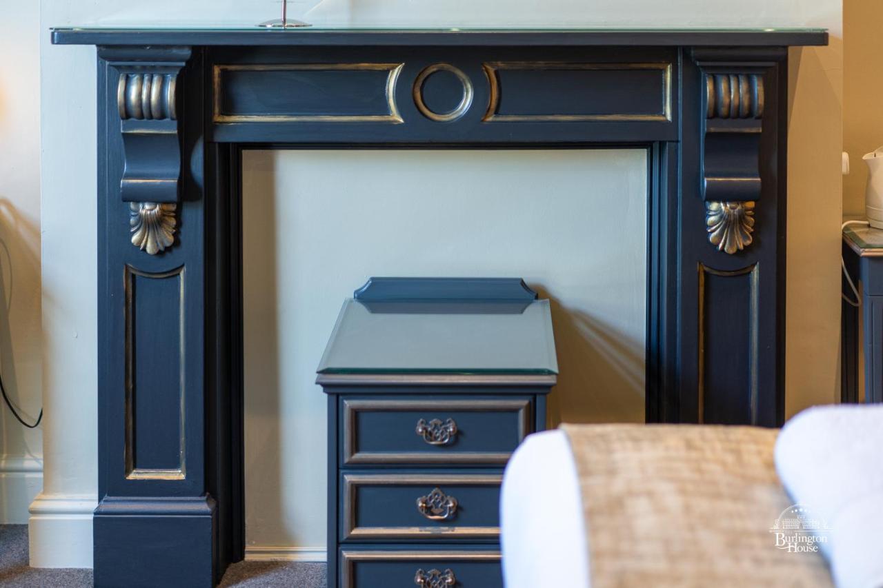 オックスフォード Burlington House Boutique Bed & Breakfast エクステリア 写真 A fireplace in the hotel