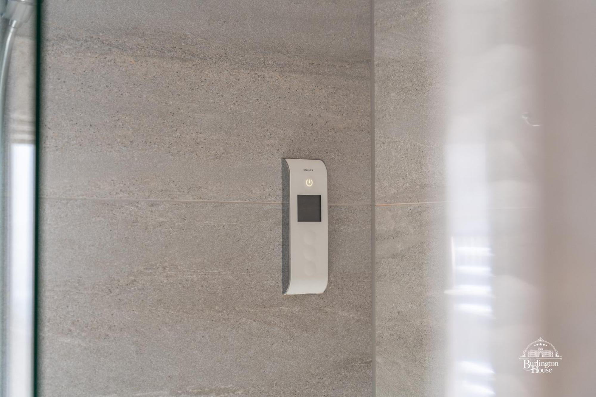 オックスフォード Burlington House Boutique Bed & Breakfast 部屋 写真 A fingerprint sensor