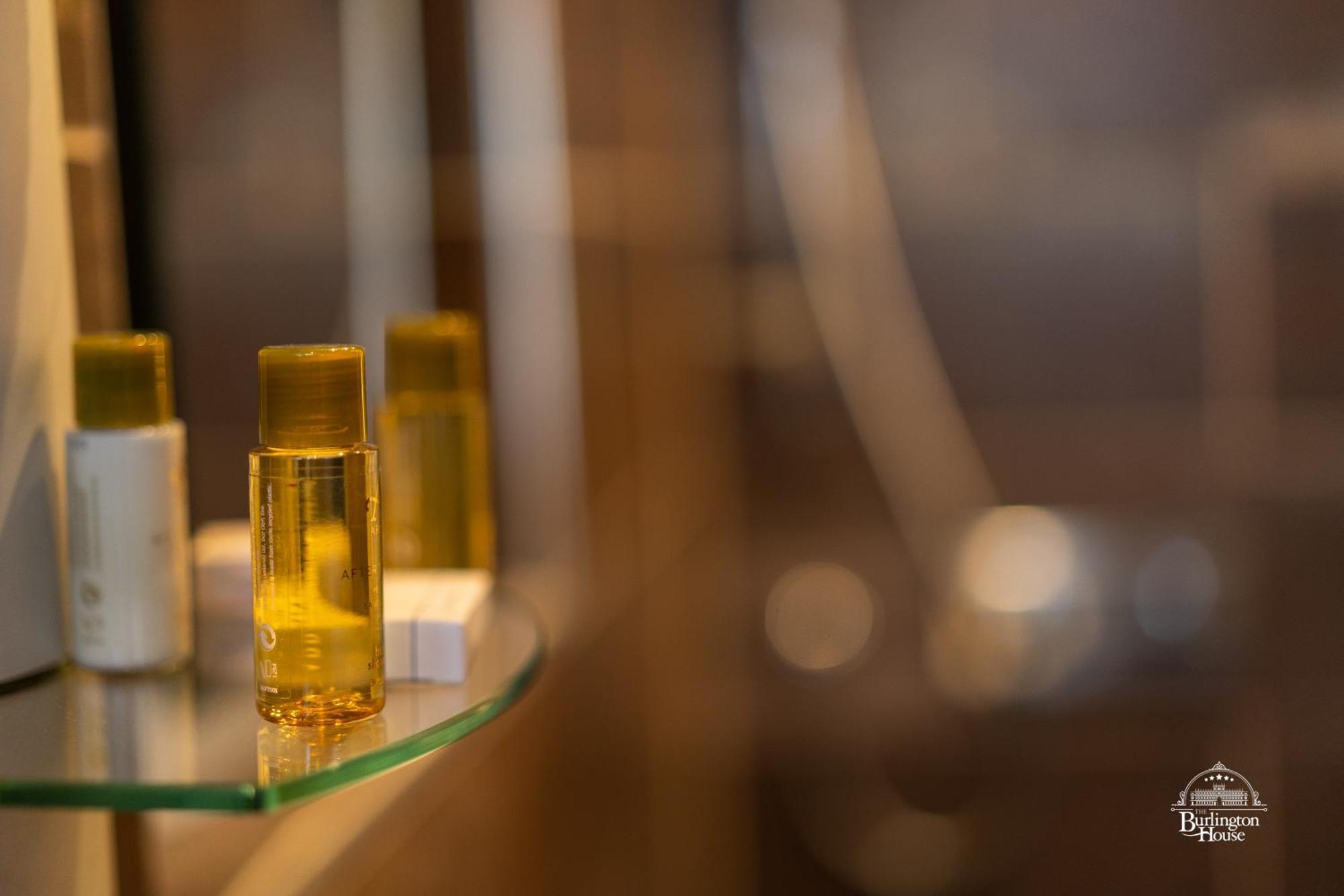 オックスフォード Burlington House Boutique Bed & Breakfast 部屋 写真 A bottle of body lotion